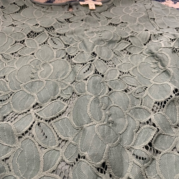 Monteau Lace Top - Picture 6 of 11